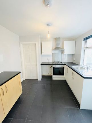 20, Walter Road, Ammanford photo 5