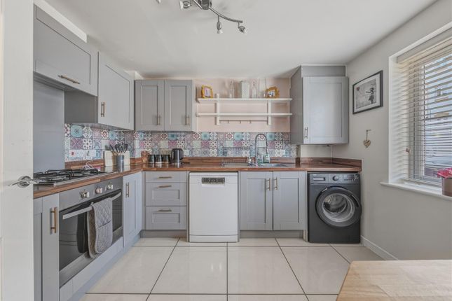 32, Plaxton Way, Herne Bay photo 2