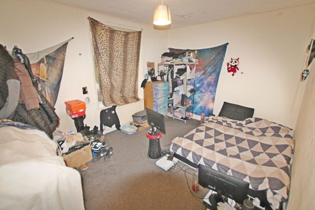 6, Brunswick Terrace, Bacup photo 4