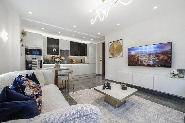 Flat 41, Cumberland Court, Great Cumberland Place, London photo 3