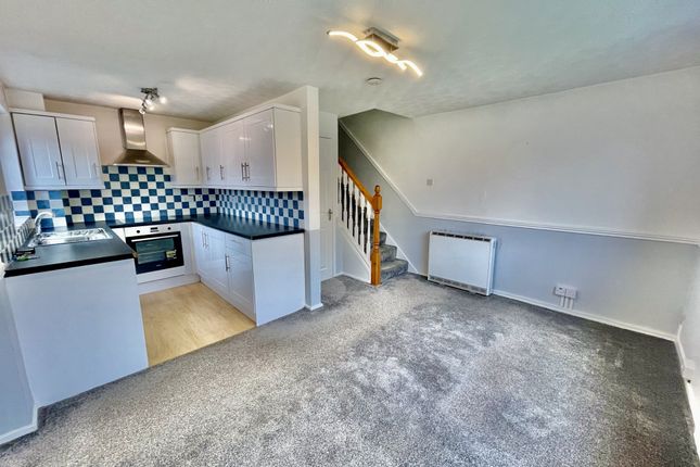 4, Boleyn Court, Blackpool photo 2