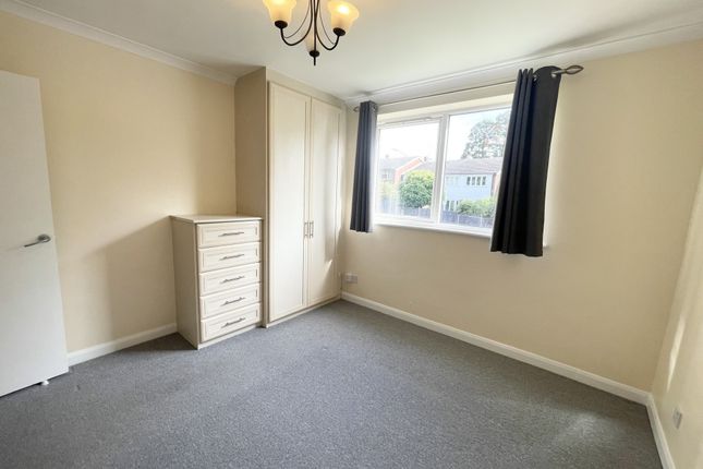 9 Cedar Court, Station Road, Epping photo 5