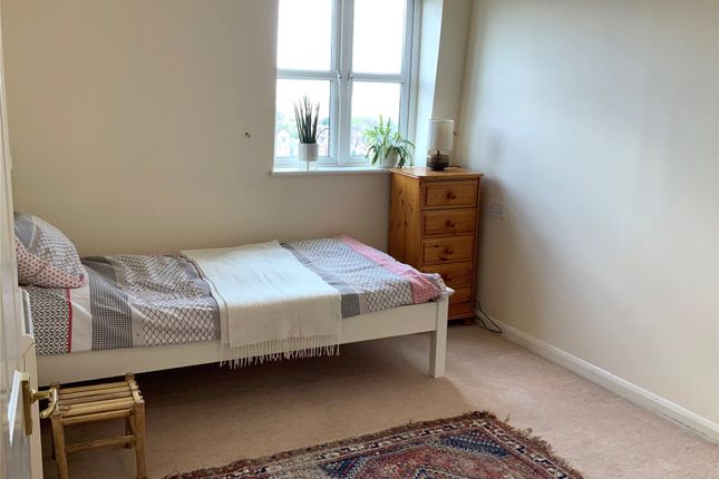 Parking/garage to rent in Bishops View Court, 24A Church Crescent, London