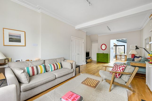 Shuttleworth Road, London photo 4