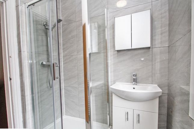 9A,, Lucas Street, Leeds photo 5