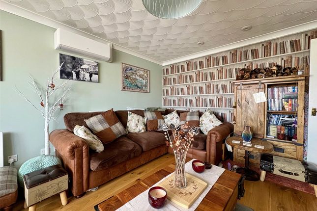 30, Walcott Way, Honiton photo 4