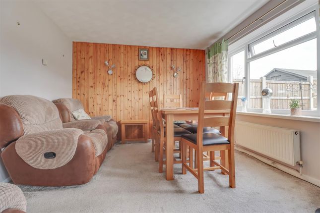 Terraced house for sale in Lapwing Road, Wickford