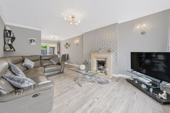 18, Aylesbury Crescent, Hindley Green photo 3
