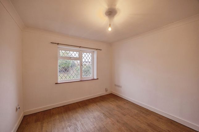 Fir Copse Road, Waterlooville photo 4
