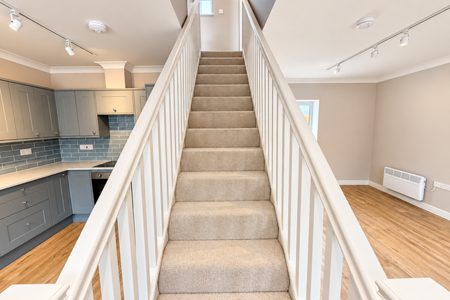 Flat 1, Woodfield House, Tangmere Road, Chichester photo 5