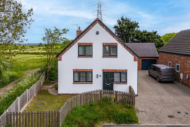 4-bed house on 7, Wildflower Close, Chesterfield, £360,000