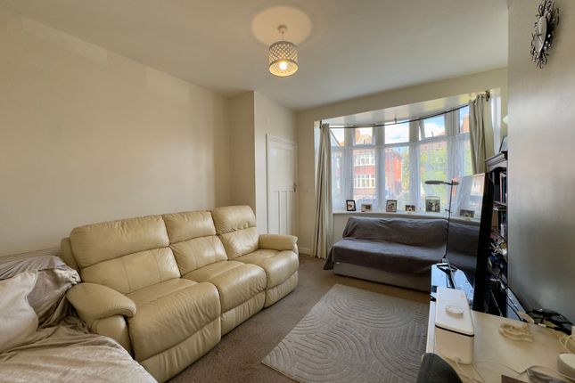 23 King George Avenue, Loughborough photo 3