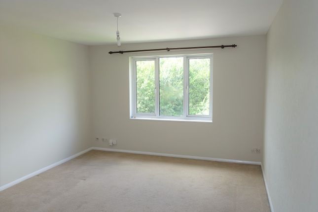 Weybrook Drive, Guildford photo 4