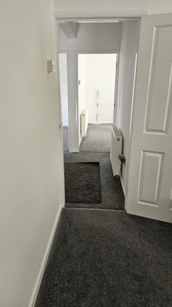 1b, Kent Street, Upper Gornal photo 4