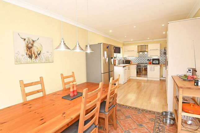 7 Park Square, Otley photo 2
