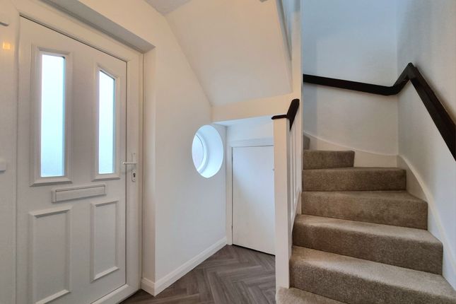 70 St. Michaels Way, Bridgend photo 2