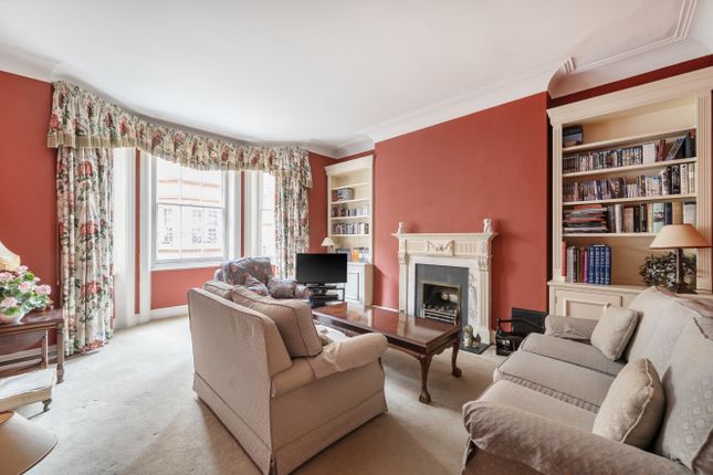 Flat 48, Bullingham Mansions,, Kensington Church Street, Kensington photo 2