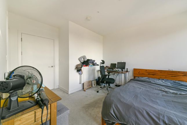 Flat for sale in Birch House, 1 Pegler Square, London
