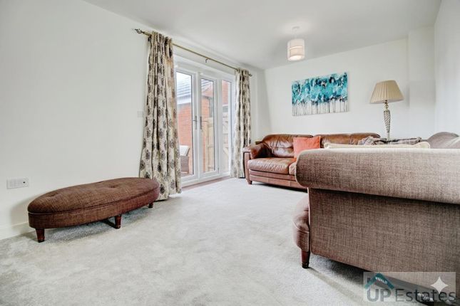 2, Roger Blythebrook Avenue, Coventry photo 3