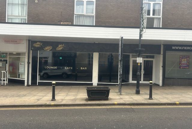 Retail premises to let in Bank Street, Melksham