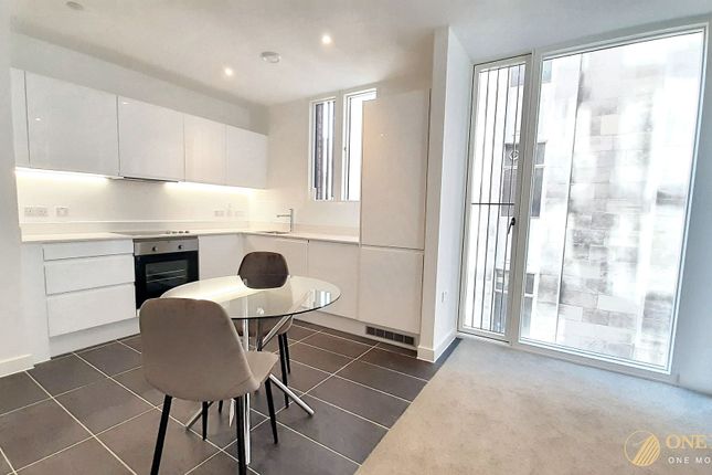 Flat 213, Transmission House, Manchester photo 2