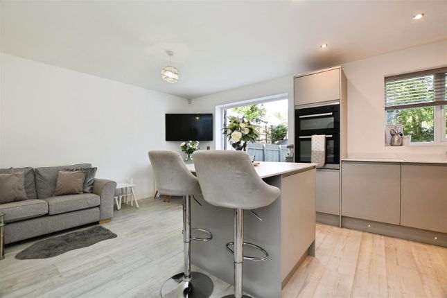 22, Woodside, Hull photo 3
