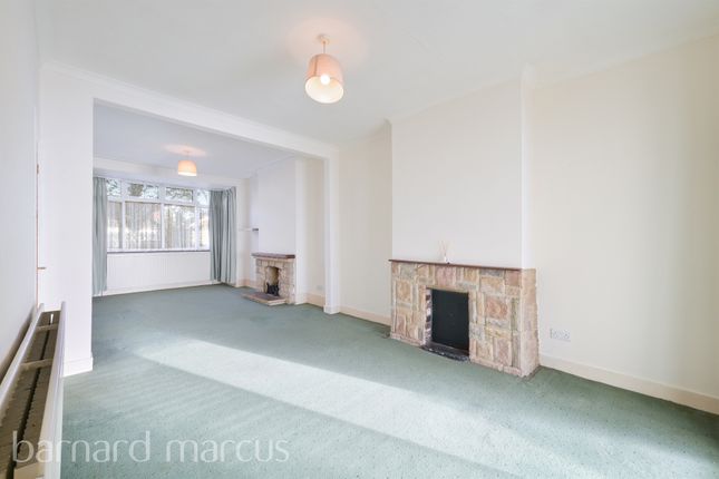 5, Longfield Avenue, Wallington photo 2