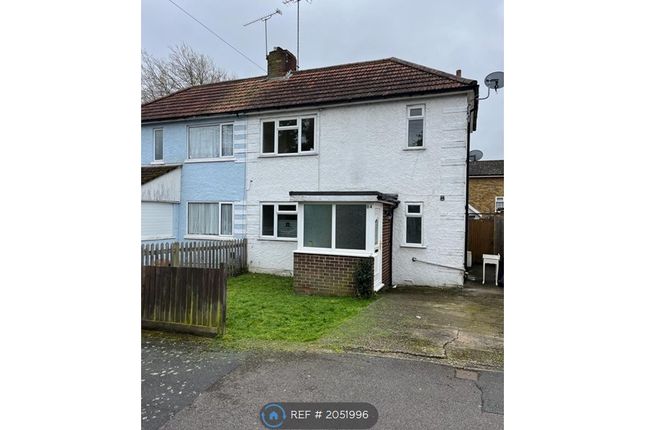Semi-detached house to rent in Connaught Road, Aldershot