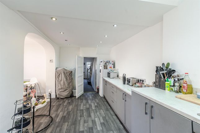 61, Daniel Street, Barry photo 5