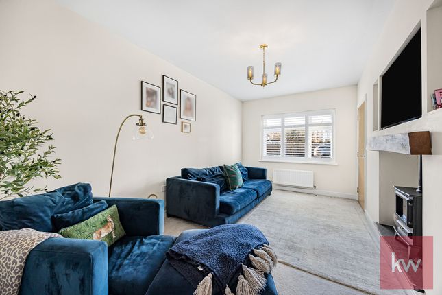 13, Cygnet Way, Maidenhead photo 4