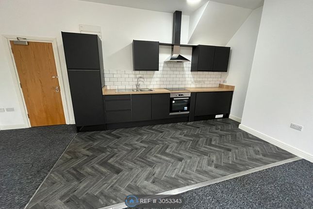 Flat, The Square, Retford photo 2