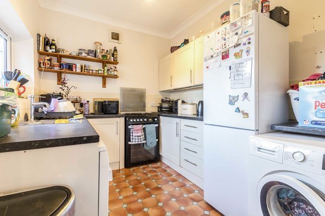47, Balfour Road, London photo 4