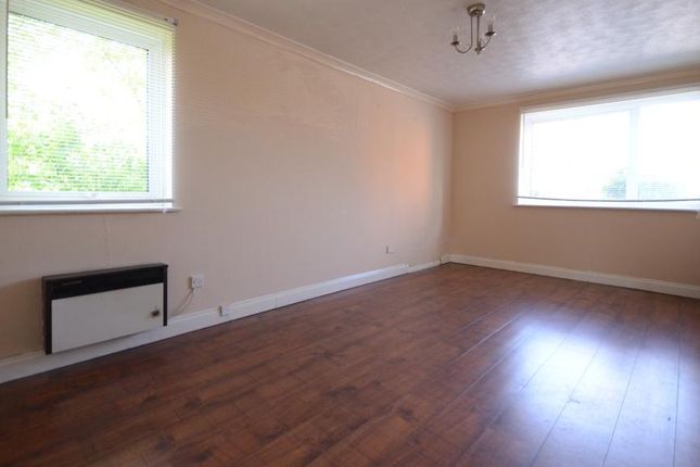 13, Brittain Court, Sandhurst photo 3