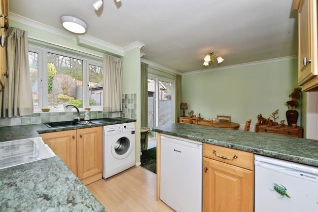 61, Hollybank Drive, Sheffield photo 2