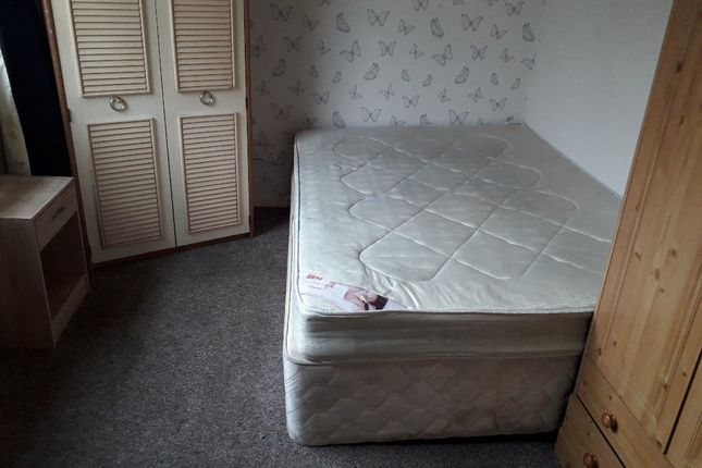 Room To Rent In Selby Court Scunthorpe Dn17 Zoopla