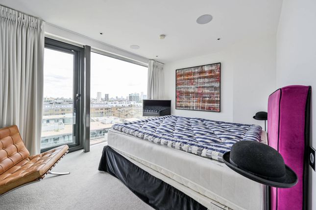 Thumbnail Flat for sale in Sterling Mansions, Leman Street, Aldgate, London