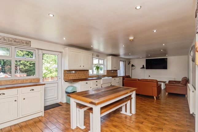 4, Stanbury Avenue, West Midlands photo 3