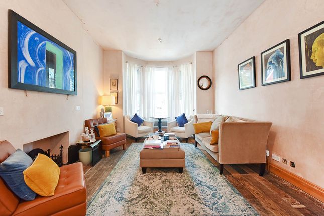 15, Denbigh Road, London photo 3