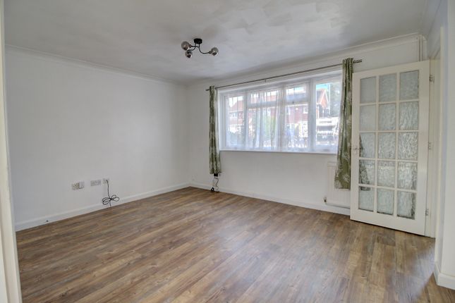 20, Ashridge Road, Wokingham photo 2