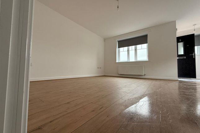 24, Sillence Road, Edenthorpe photo 2