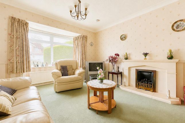 26, The Warren, Burgess Hill photo 4