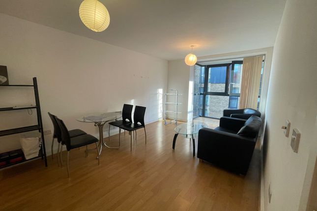 1-bed flat on BIR. SS186, Southside, St Johns Walk, Birmingham B5, Birmingham, £880/mo