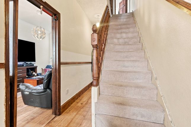 18, Salisbury Avenue, Westcliff-on-sea photo 4