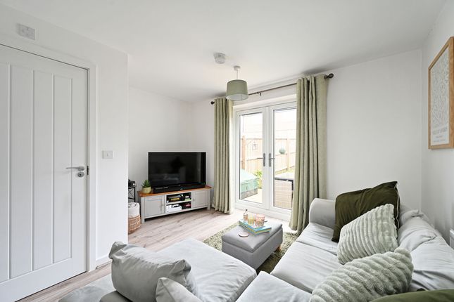 5, Hazel Close, Chesterfield photo 3