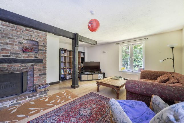 1, Oakdene, Ascot photo 4