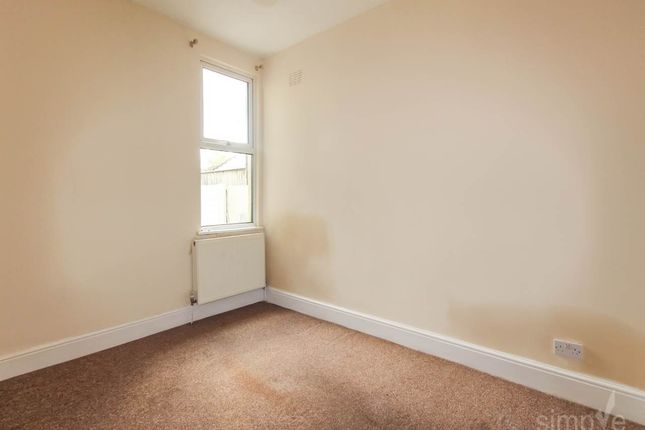 Bellclose Road, West Drayton Middlesex photo 3