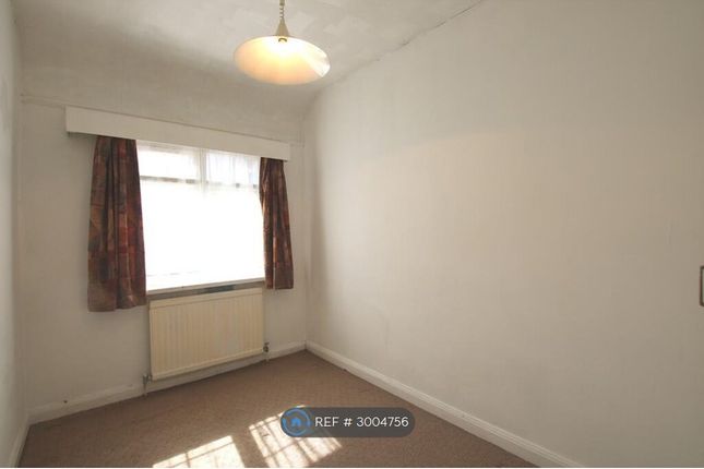 Coles Green Road, London photo 2