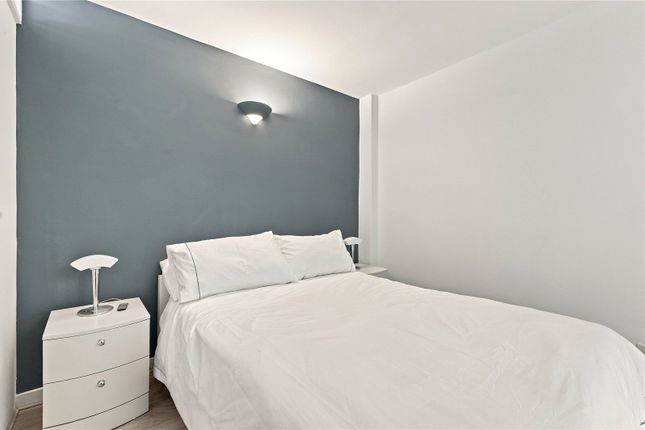209,, Cinnamon Wharf, London photo 4