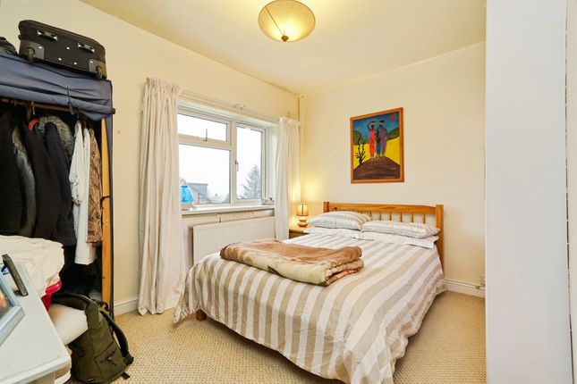 56, Cotefields Avenue, Pudsey photo 4