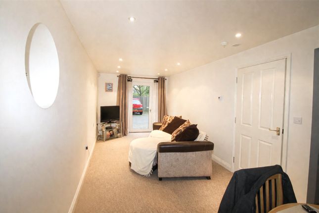 10, Grosvenor Mews, Sleaford photo 3